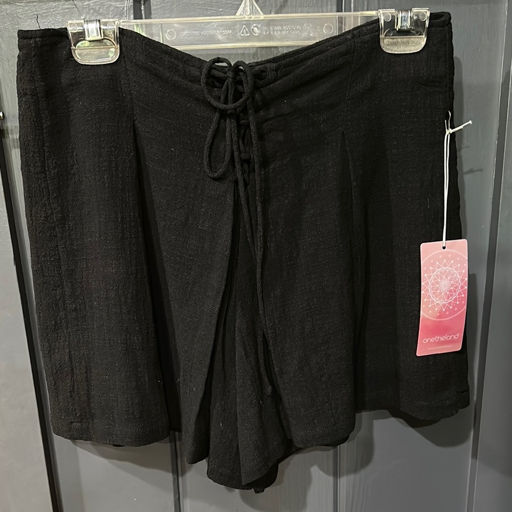 Black Skort